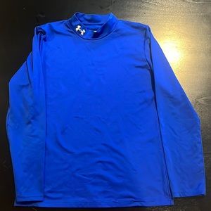 Blue, Under Armour long sleeve fitted cold gear size YXL in great condition